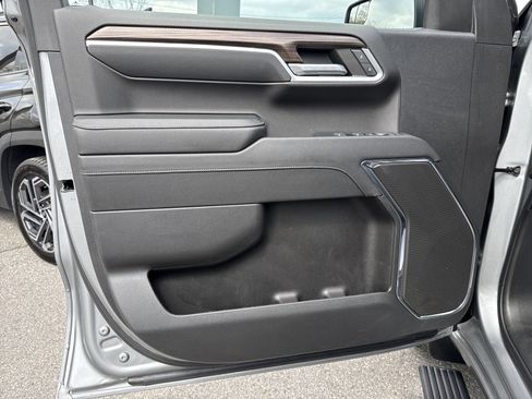 Used 2023 Chevrolet Silverado 1500 LT image 15