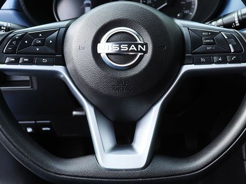 Used 2023 Nissan Versa SV image 53