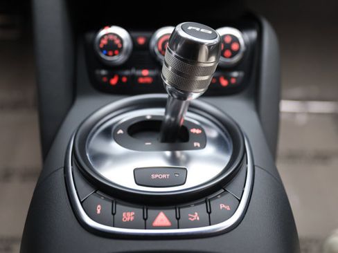 Used 2009 Audi R8 V8 image 77