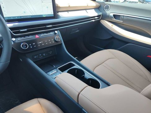New 2025 Hyundai Sonata Limited image 25