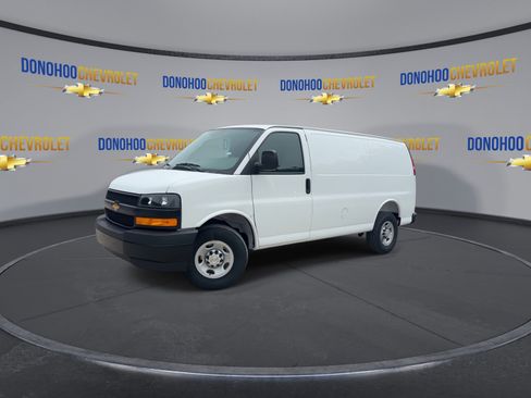 New 2026 Chevrolet Express 2500 w/ Driver Convenience Package RWD image 4