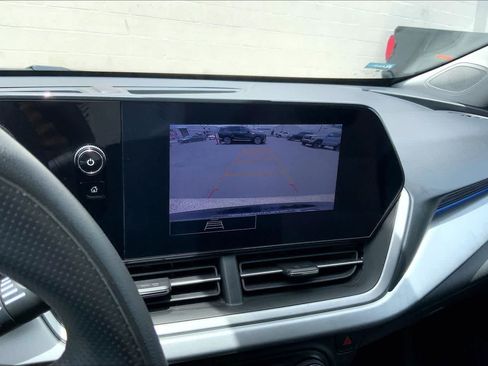 Used 2024 Chevrolet Trax LS w/ LS Convenience Package FWD image 26