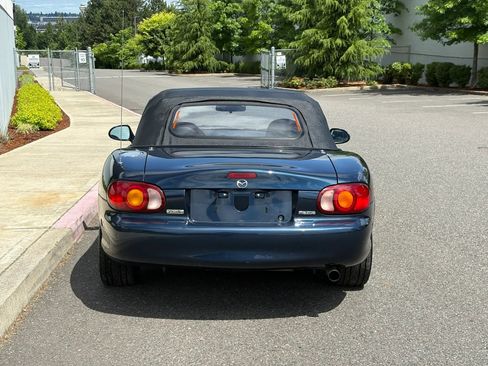 Used 1999 MAZDA MX-5 Miata 10th Anniversary Edition RWD image 5