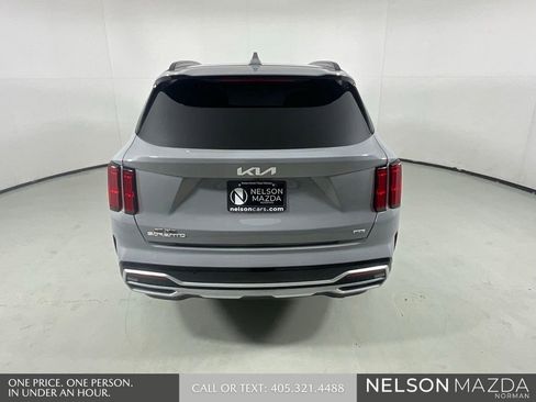 Used 2023 Kia Sorento SX AWD/4WD image 7
