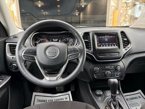 Used 2019 Jeep Cherokee Latitude w/ Popular Appearance Group image 24