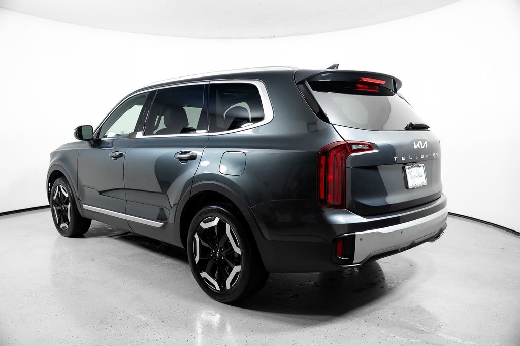 Used 2024 Kia Telluride S w/ S Sunroof Package FWD image 10