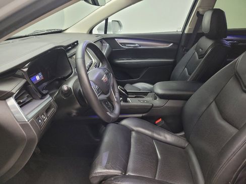 Used 2017 Cadillac XT5 Premium Luxury w/ Driver Assist Package FWD image 17