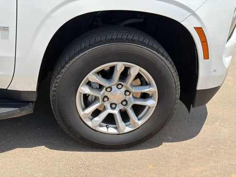 Used 2025 Chevrolet Tahoe LT AWD/4WD image 12