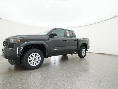 New 2025 Toyota Tacoma SR5 image 33