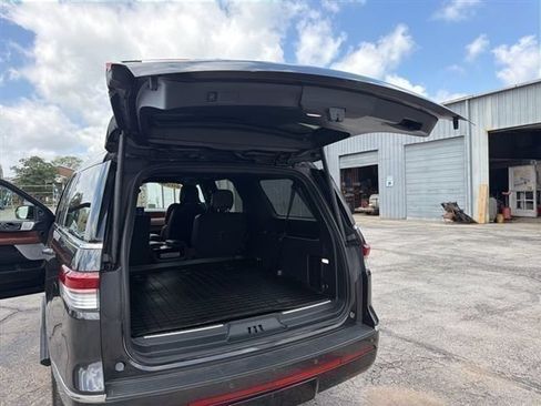 Used 2024 Lincoln Navigator L Reserve AWD/4WD image 48