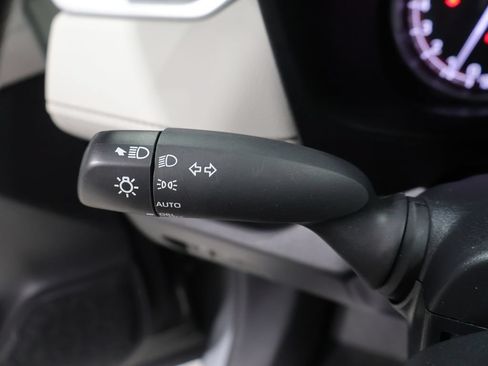 Used 2023 Toyota RAV4 XLE AWD/4WD image 35