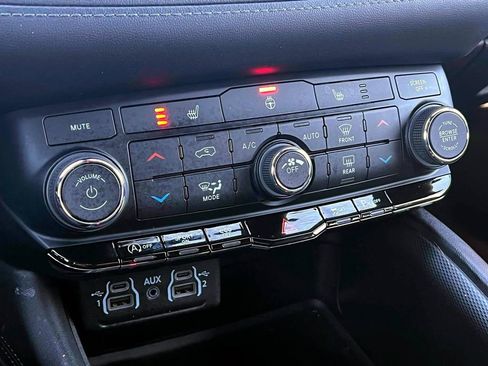 Certified 2022 Dodge Durango GT image 28