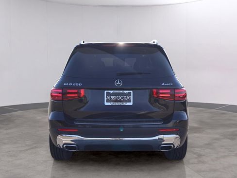 New 2026 Mercedes-Benz GLB 250 4MATIC image 6