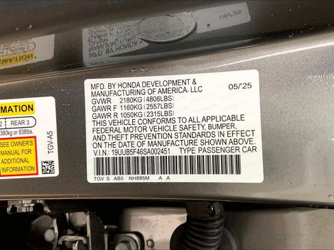 Certified 2025 Acura TLX w/ Technology Package image 31