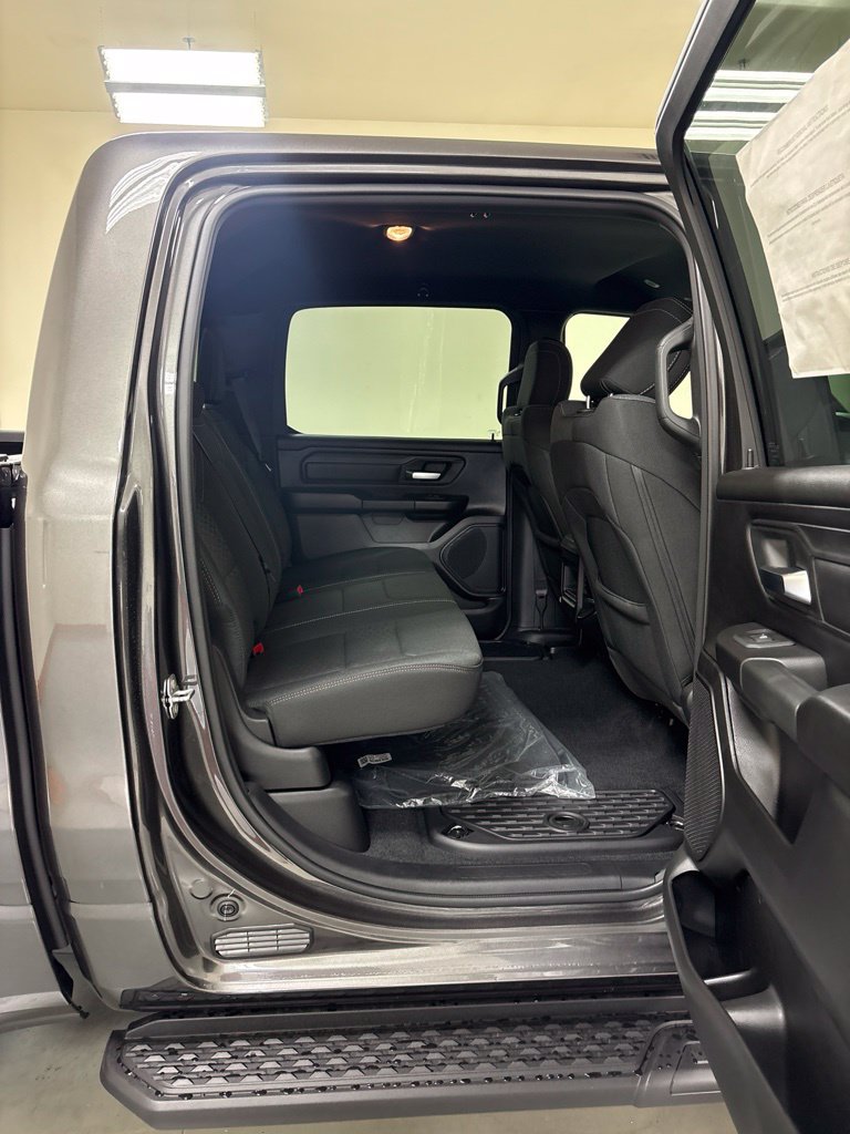 New 2027 RAM 1500 Express AWD/4WD image 29