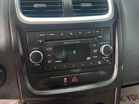 Used 2014 Dodge Avenger SE image 8