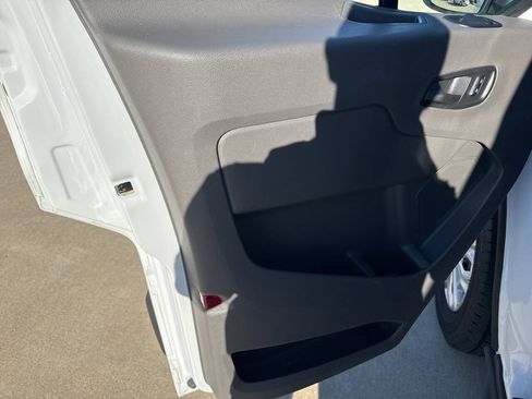 Used 2024 Ford Transit 350 XLT RWD image 10
