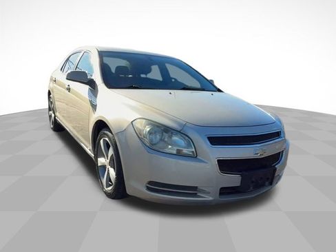 Used 2010 Chevrolet Malibu Hybrid image 3