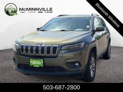 Used 2019 Jeep Cherokee Latitude Plus w/ Comfort/Convenience Group