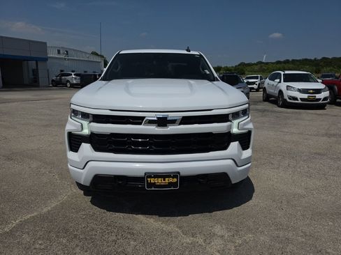Used 2025 Chevrolet Silverado 1500 RST w/ Z71 Off-Road Package AWD/4WD image 3