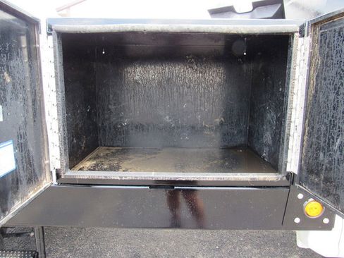 Used 2020 Ford F550 2WD Crew Cab Super Duty image 17