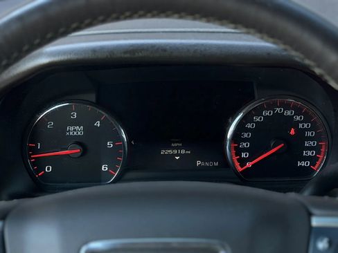 Used 2015 GMC Yukon XL Denali w/ Premium Package image 29