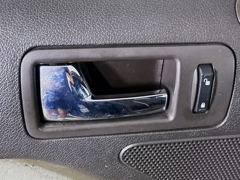 Used 2010 Ford Mustang GT Premium image 15