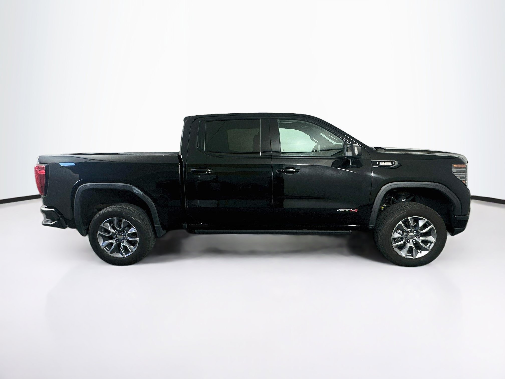 Used 2023 GMC Sierra 1500 AT4 w/ Technology Package AWD/4WD image 10