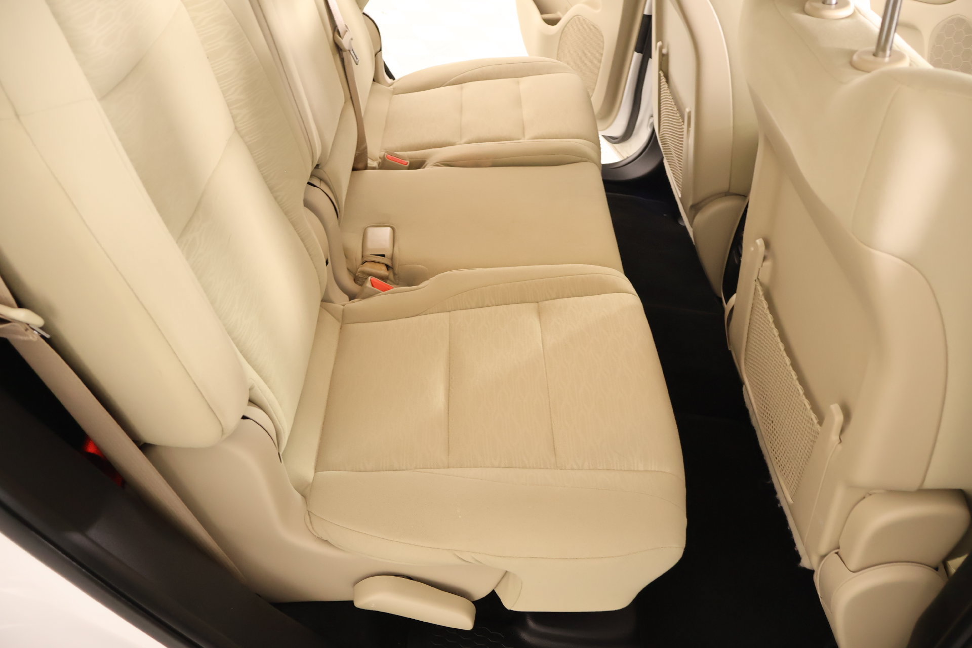 Used 2022 Dodge Durango SXT w/ Anodized Platinum Package AWD/4WD image 14