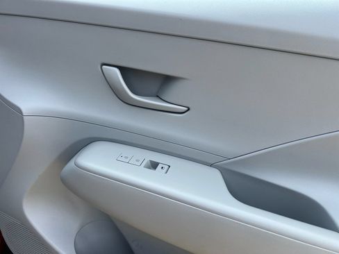 Used 2024 Hyundai Kona SEL FWD image 33
