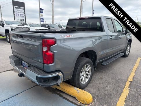 Used 2021 Chevrolet Silverado 1500 LT AWD/4WD image 2