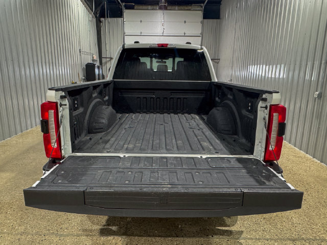 Used 2024 Ford F250 Lariat w/ Lariat Ultimate Package AWD/4WD image 4