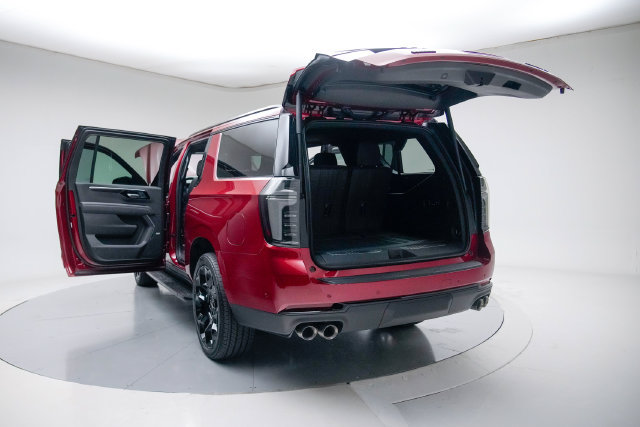 New 2026 Chevrolet Suburban RST AWD/4WD image 21