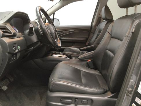 Used 2016 Honda Pilot Touring image 17