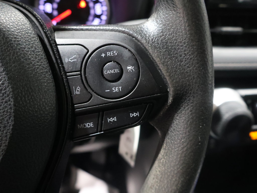 Used 2020 Toyota RAV4 LE w/ All Weather Liner Package AWD/4WD image 33