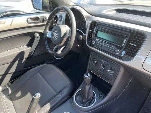 Used 2013 Volkswagen Beetle 2.5 FWD image 11