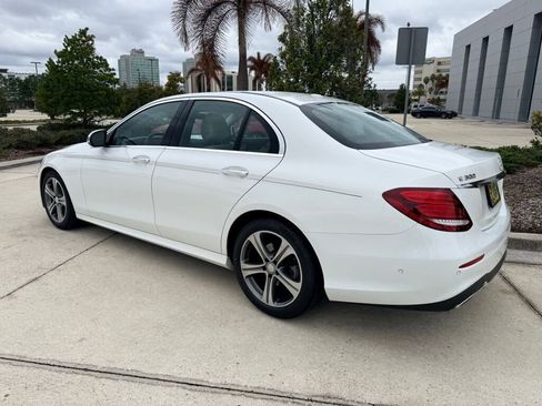 Used 2017 Mercedes-Benz E 300 image 2