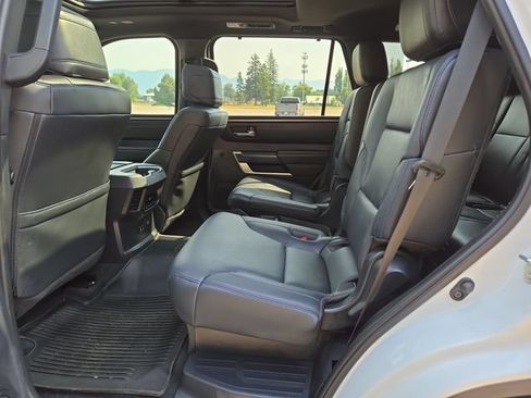 Used 2024 Toyota Sequoia Platinum AWD/4WD image 29
