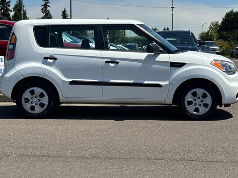Used 2011 Kia Soul FWD image 3