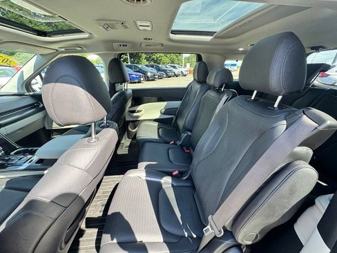 Used 2024 Kia Carnival SX Prestige FWD image 24