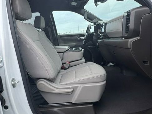 Used 2025 Chevrolet Silverado 1500 LT image 13