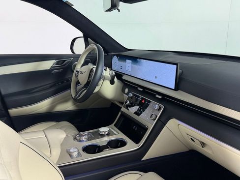 Used 2025 Genesis GV80 3.5T Prestige image 34