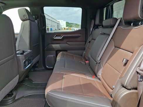 Certified 2023 GMC Sierra 1500 Denali AWD/4WD image 10