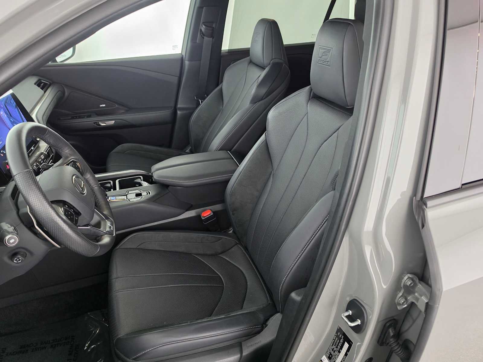 Used 2026 Lexus TX 500h AWD w/ Technology Package image 23
