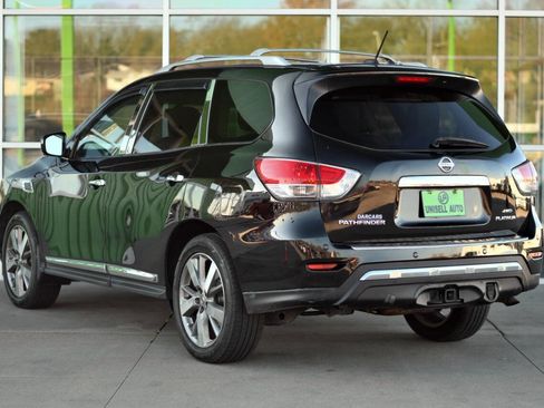 Used 2016 Nissan Pathfinder Platinum image 5