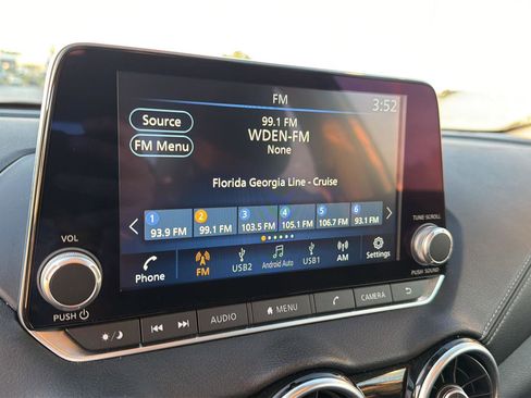 Used 2024 Nissan Sentra SV image 24