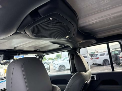 New 2026 Jeep Gladiator Mojave w/ Safety Group image 11