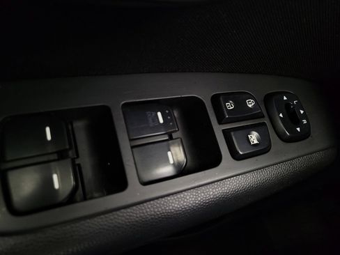 Used 2016 Kia Soul FWD image 27