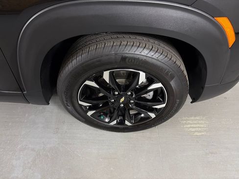 Certified 2023 Chevrolet TrailBlazer LT w/ Convenience Package FWD image 12