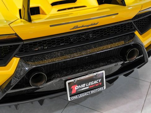 Used 2018 Lamborghini Huracan Performante image 50